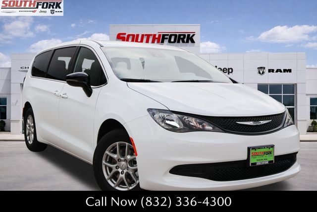 2026 Chrysler Voyager LX